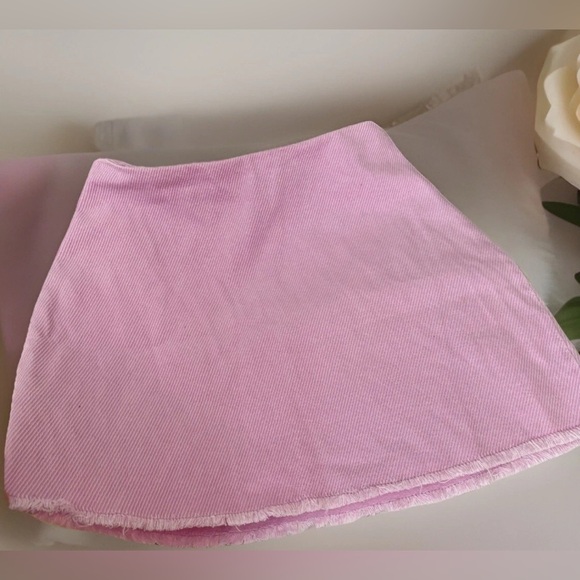 Urban Outfitters Pink Lavender Frayed Hem Mini Skirt•Zip Closure•Sz Small•A-Line - Picture 1 of 8